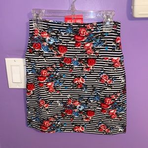 Bodycon mini skirt